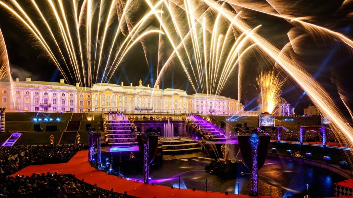 Тур в Санкт-Петербург из Минска на закрытие фонтанов 2026